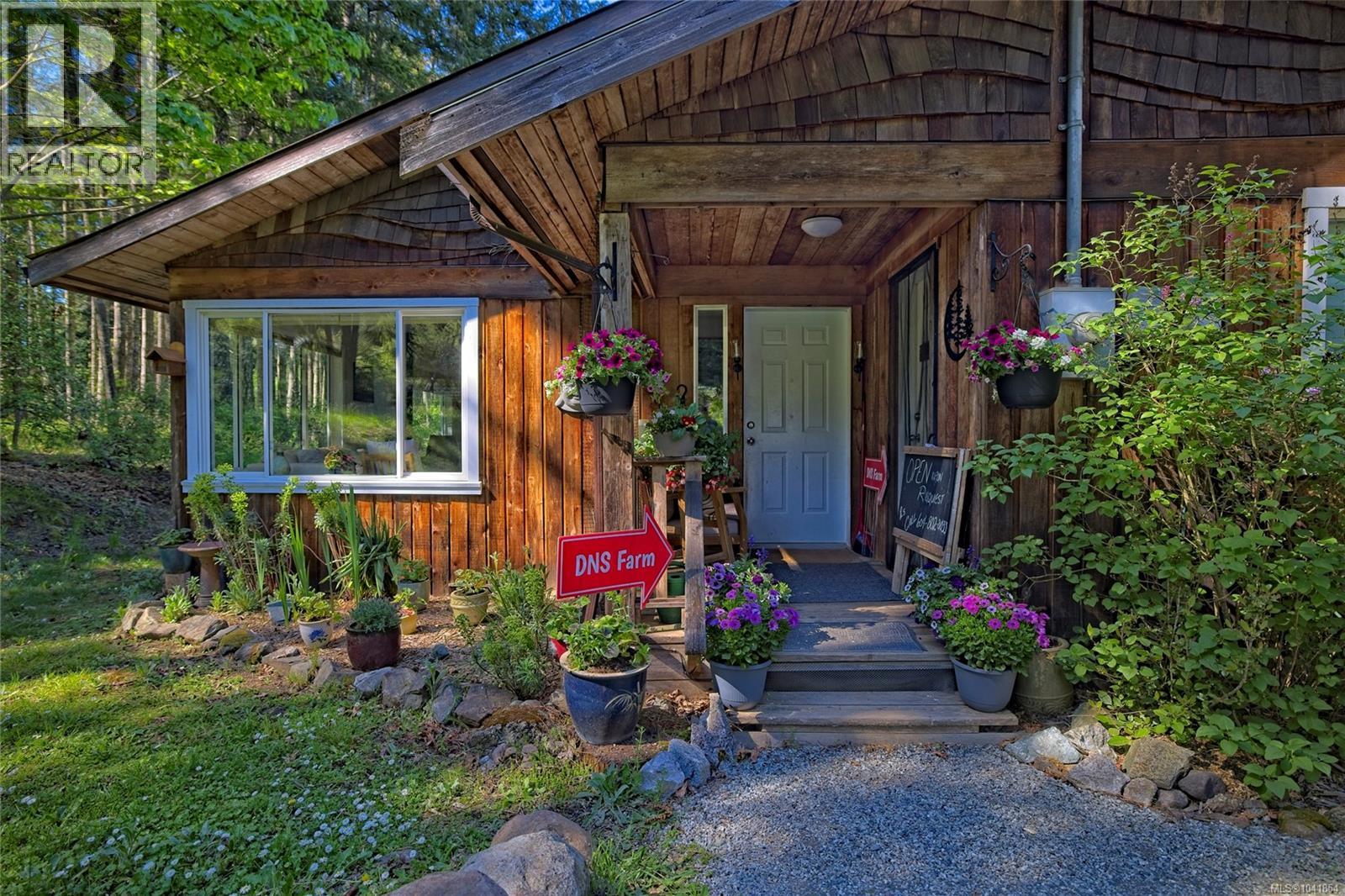 378 Rainbow Rd - 1