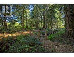 378 Rainbow Rd, Salt Spring, BC V8K2M4 Photo 27