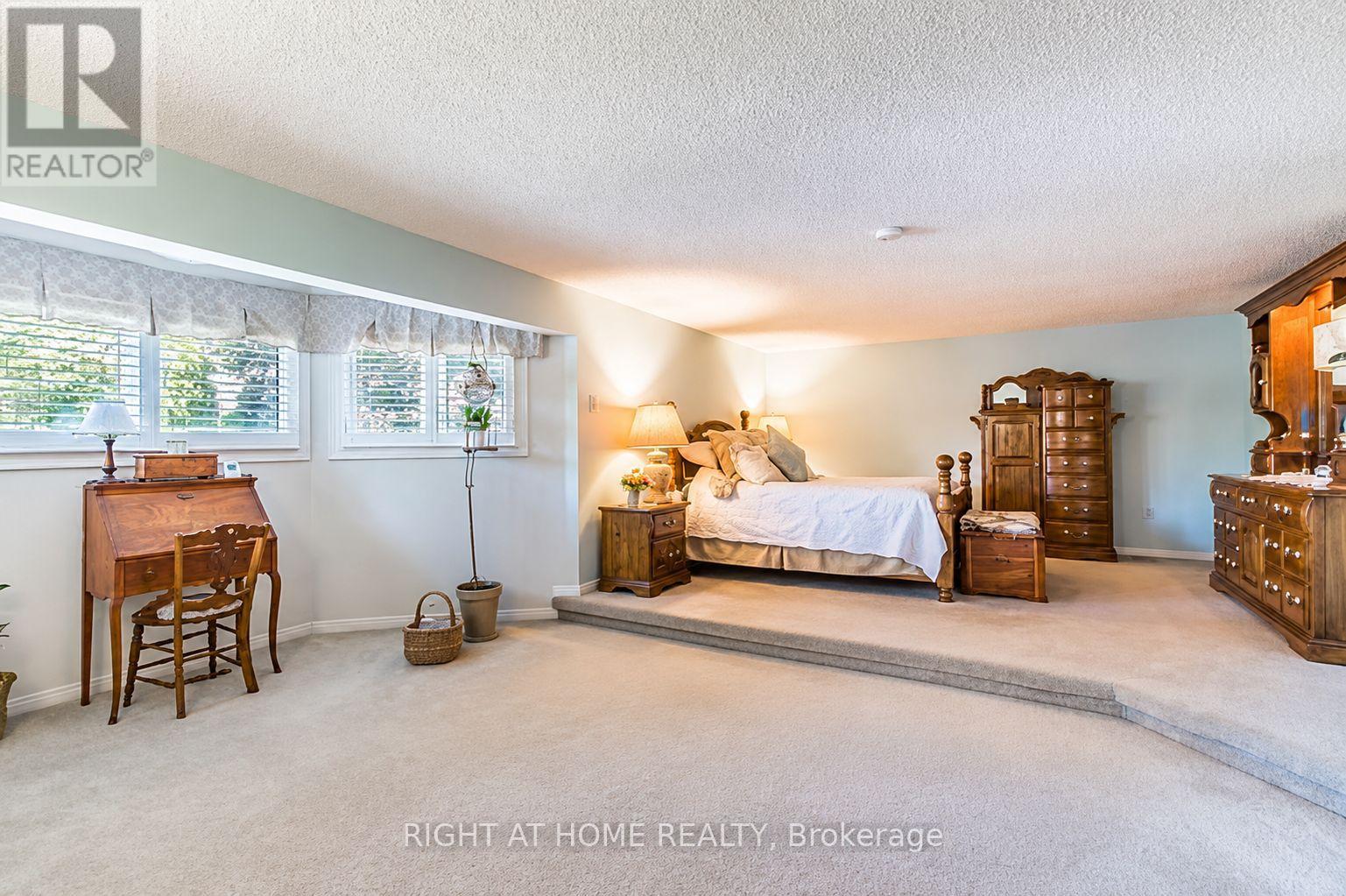 3088 SPRING CREEK CRESCENT - 35