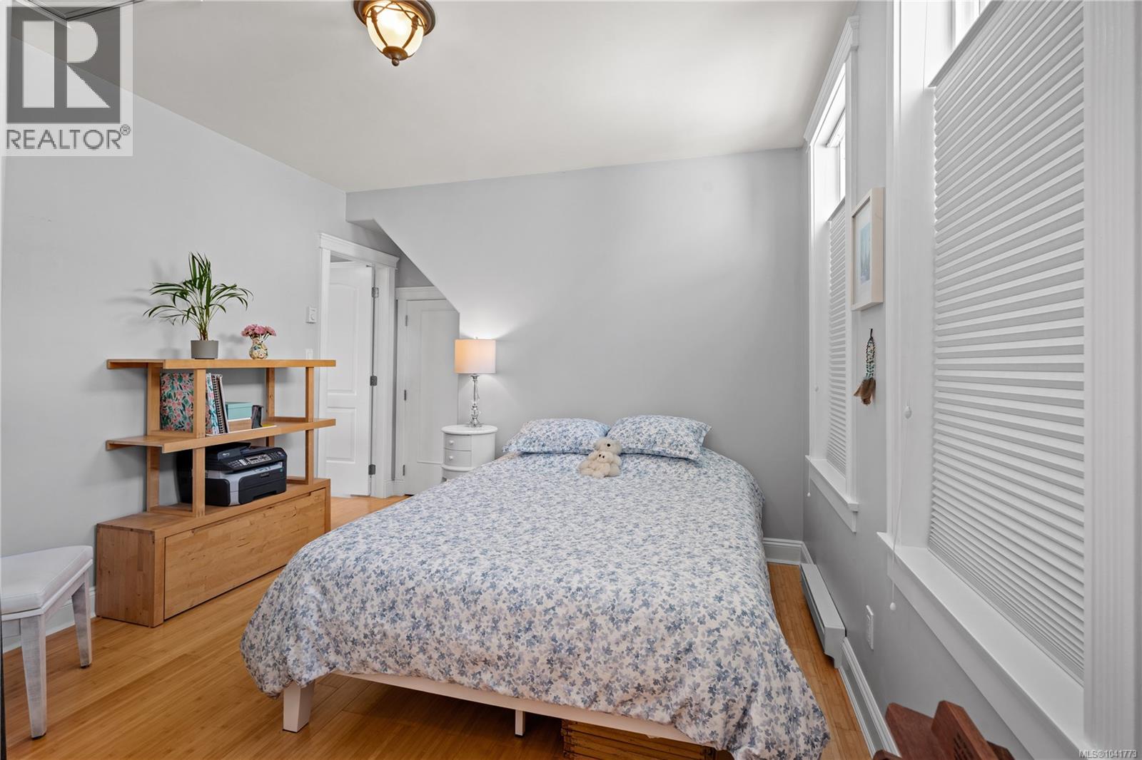 #3 1376 Pandora Ave - 22