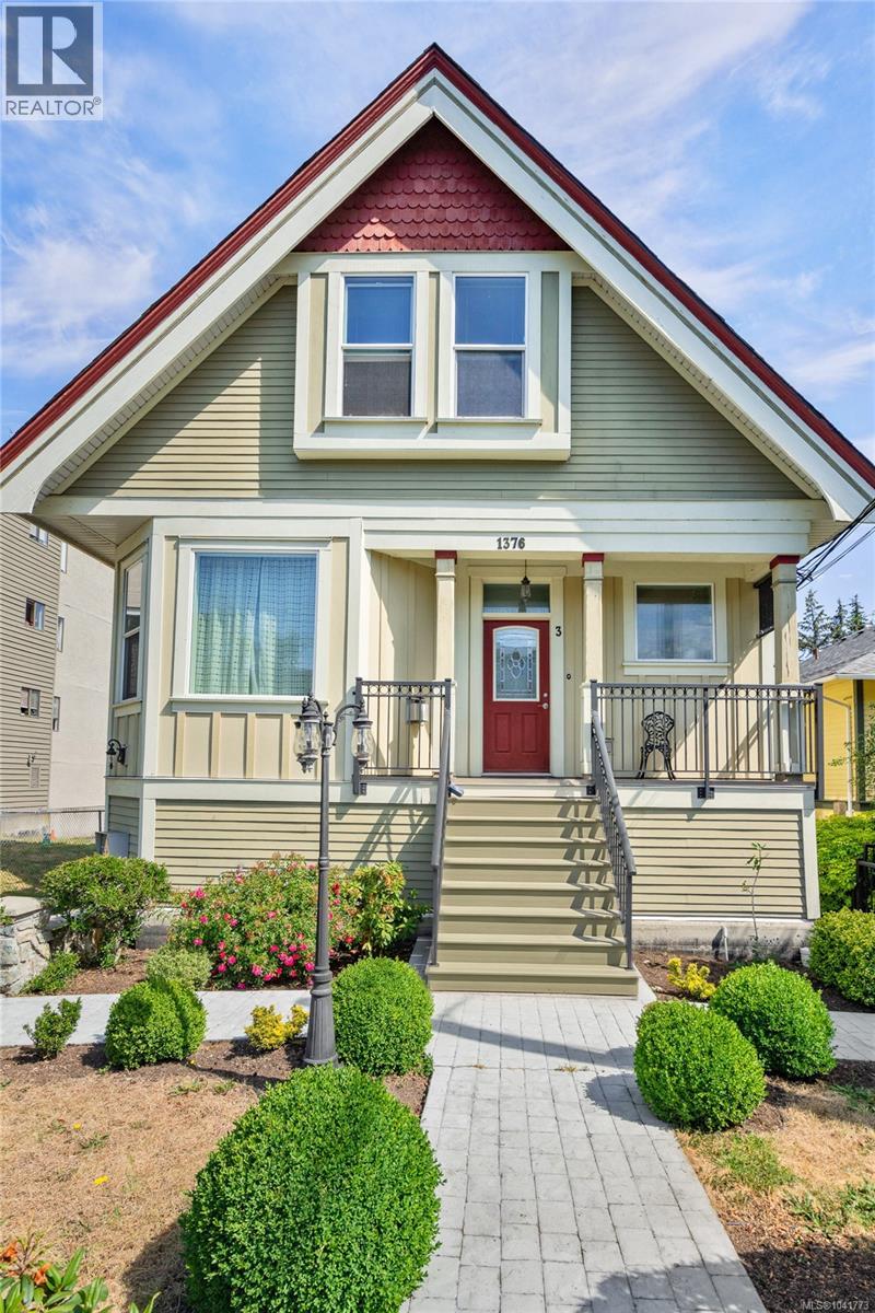#3 1376 Pandora Ave - 34