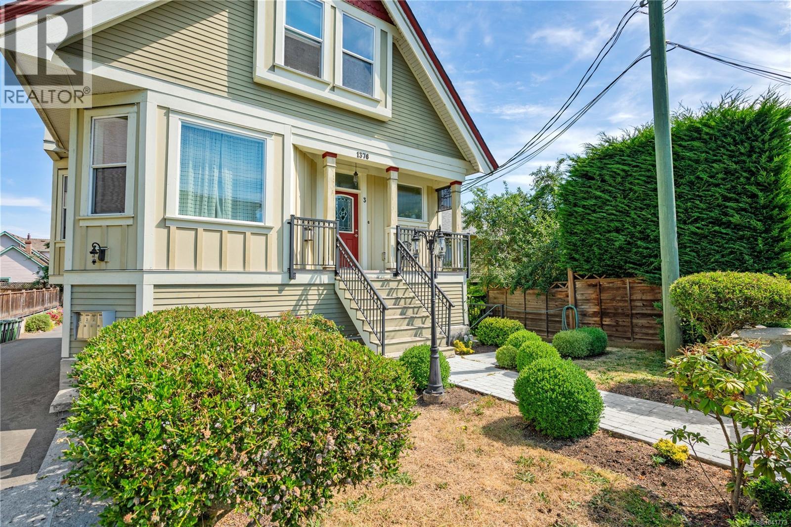 #3 1376 Pandora Ave - 45