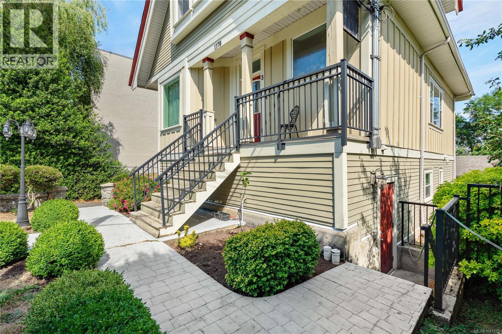 #3 1376 Pandora Ave - 46