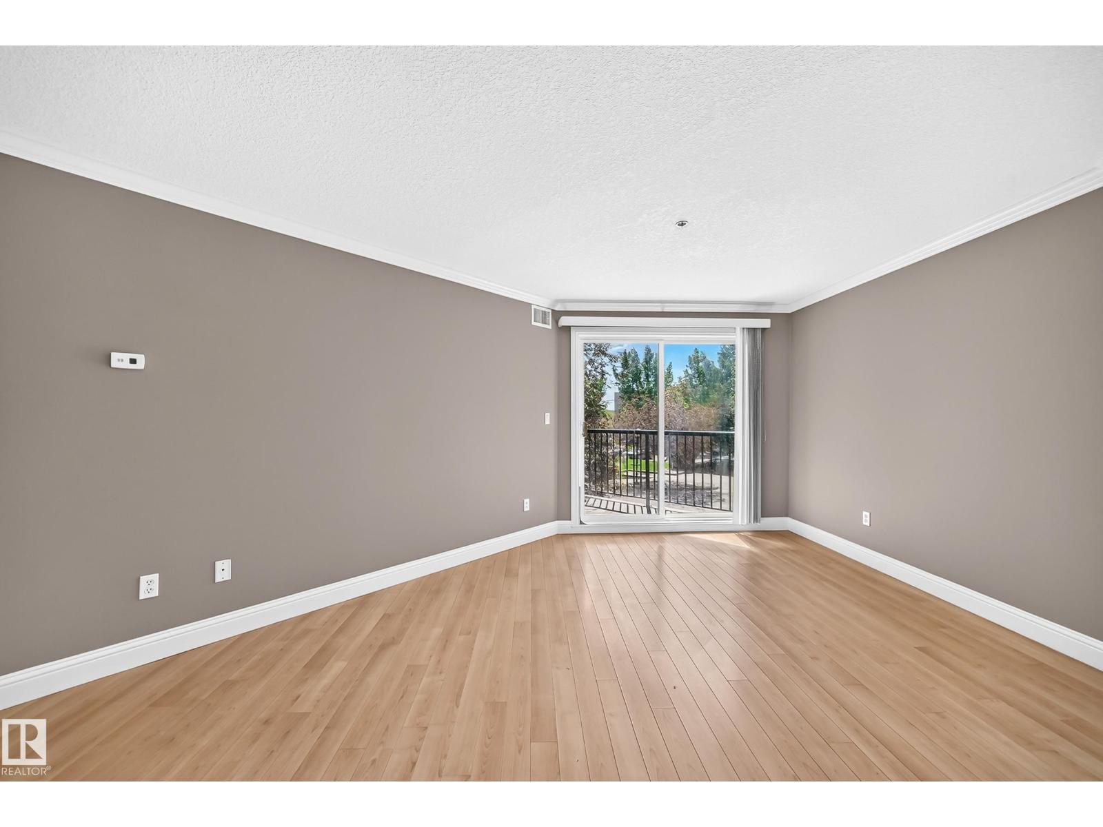 #202 14608 125 ST NW - 4