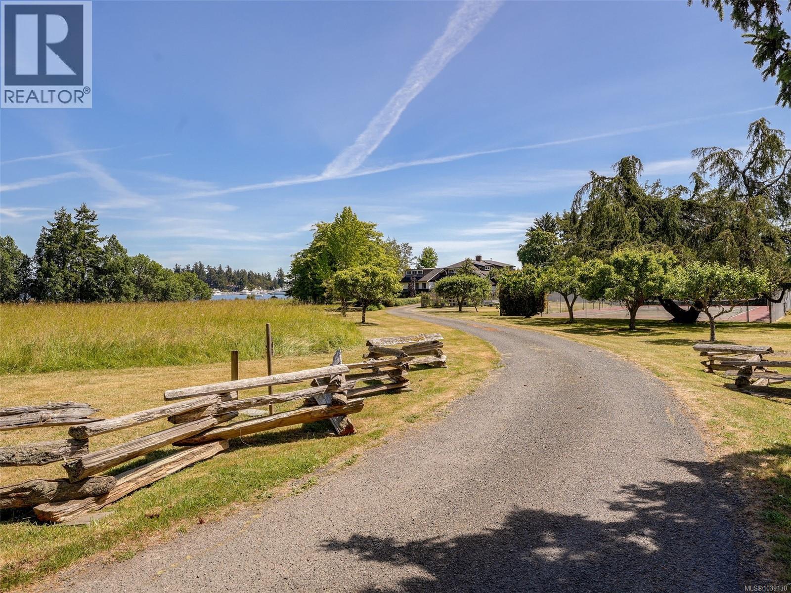 10814 Beach Rd - 20