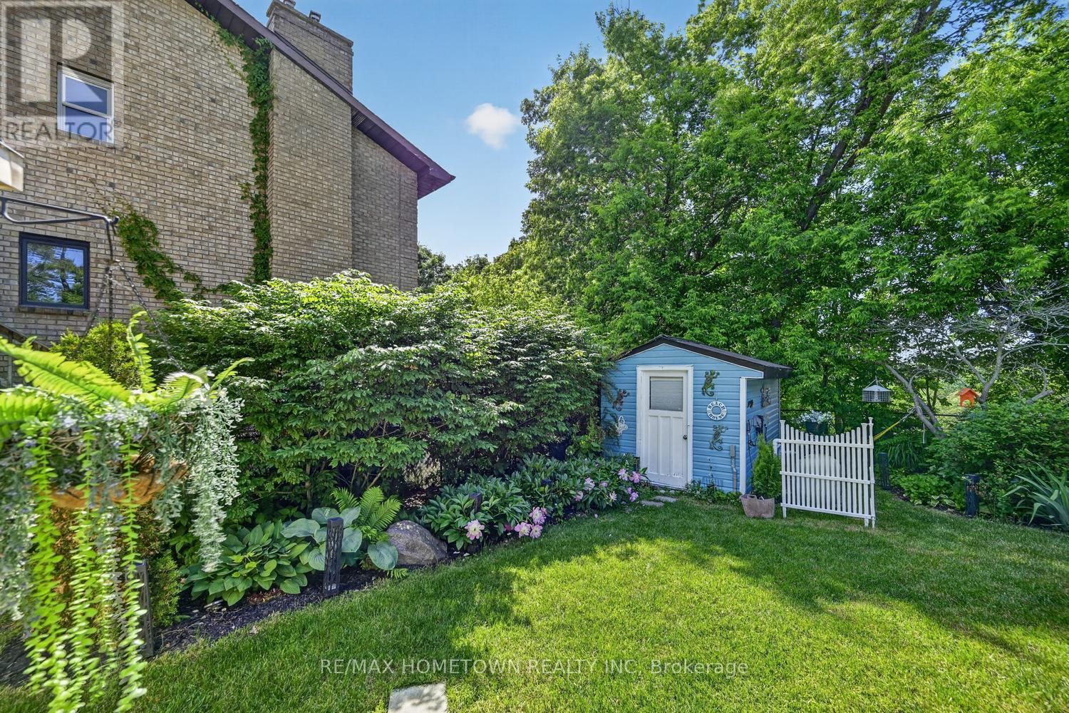 23 PINEVIEW ROAD - 49