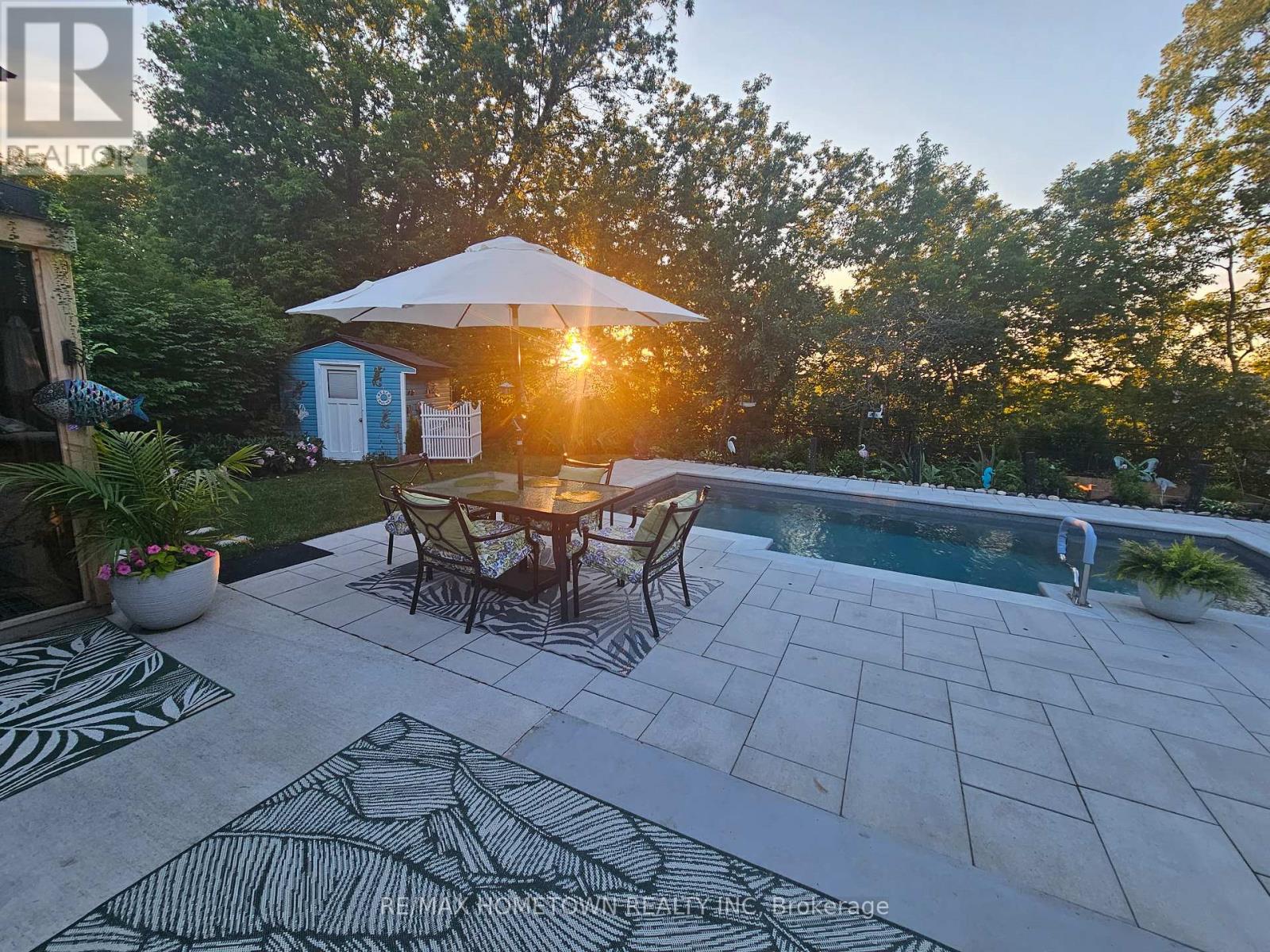23 PINEVIEW ROAD - 48