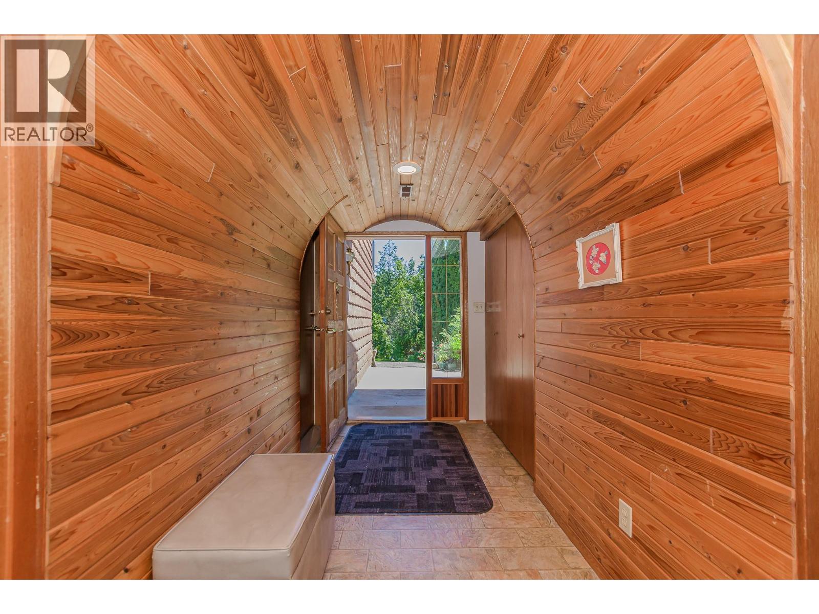 2392 Mt Tuam Crescent - 11
