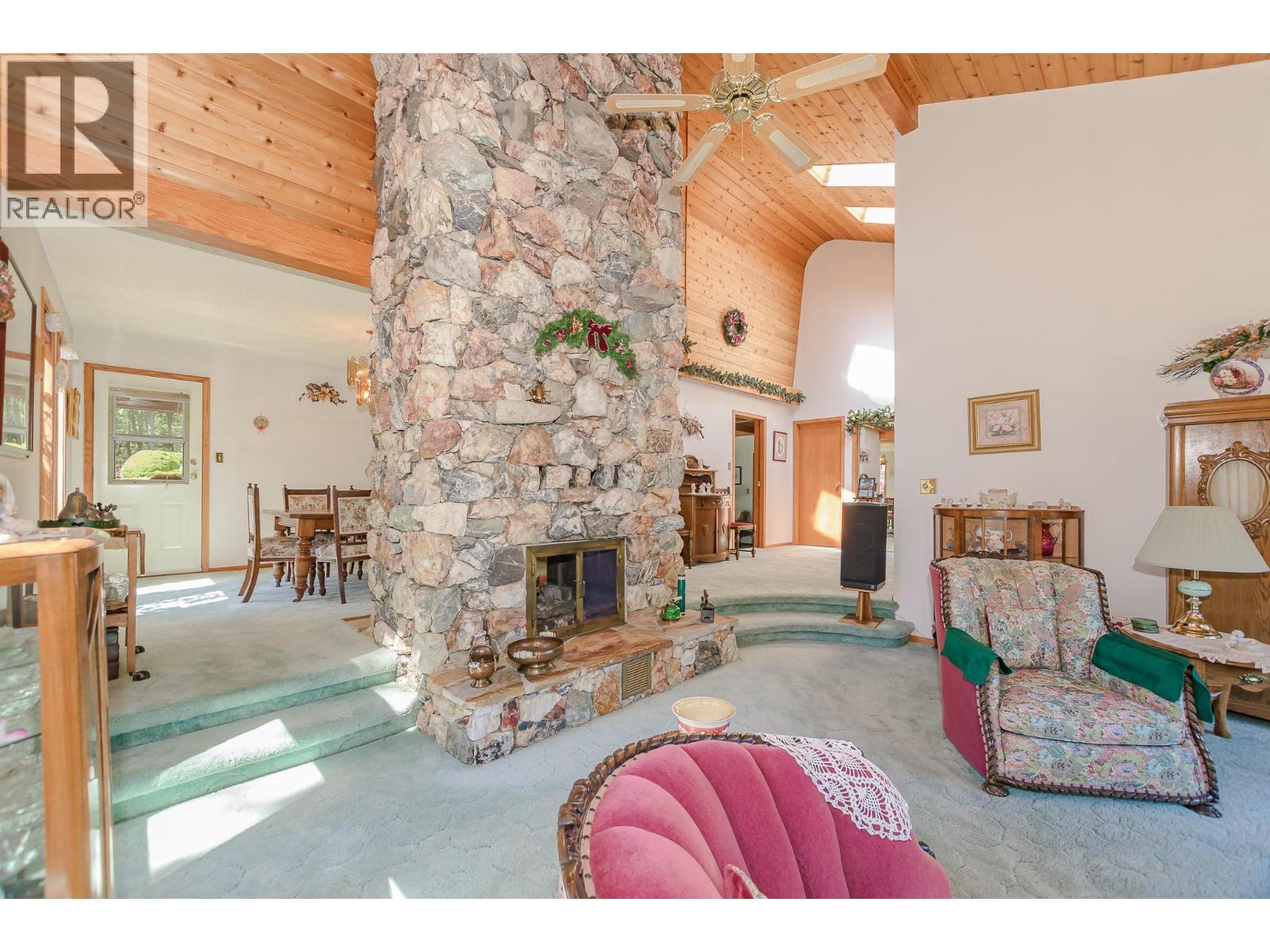 2392 Mt Tuam Crescent - 20