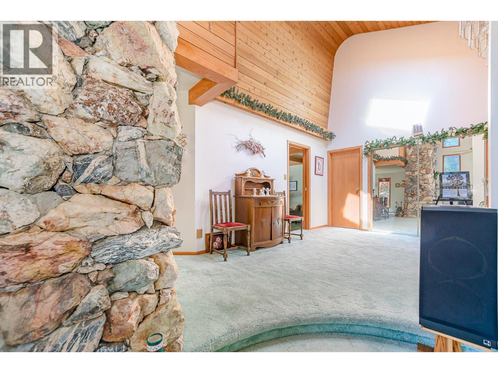 2392 Mt Tuam Crescent - 18