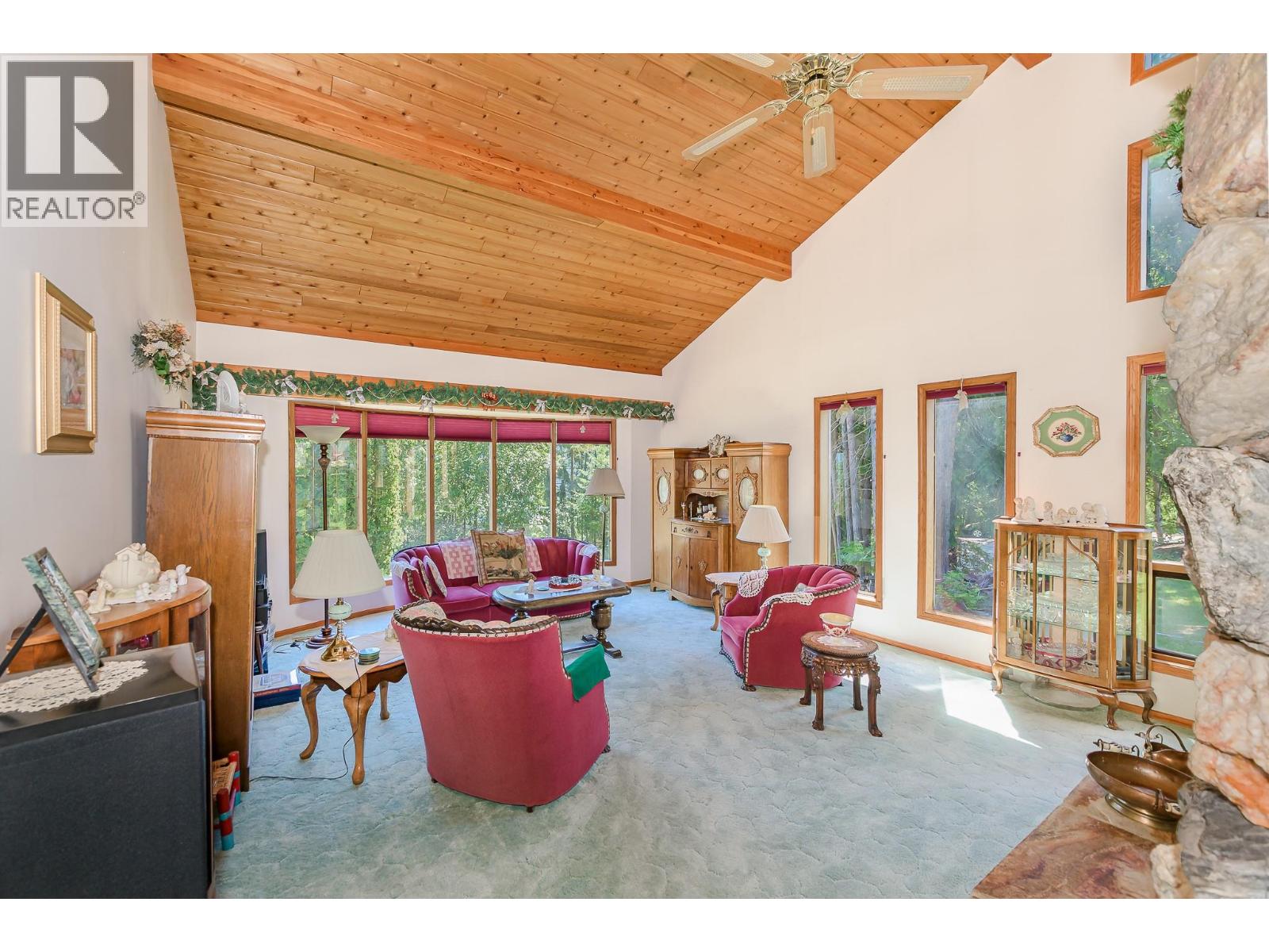2392 Mt Tuam Crescent - 27