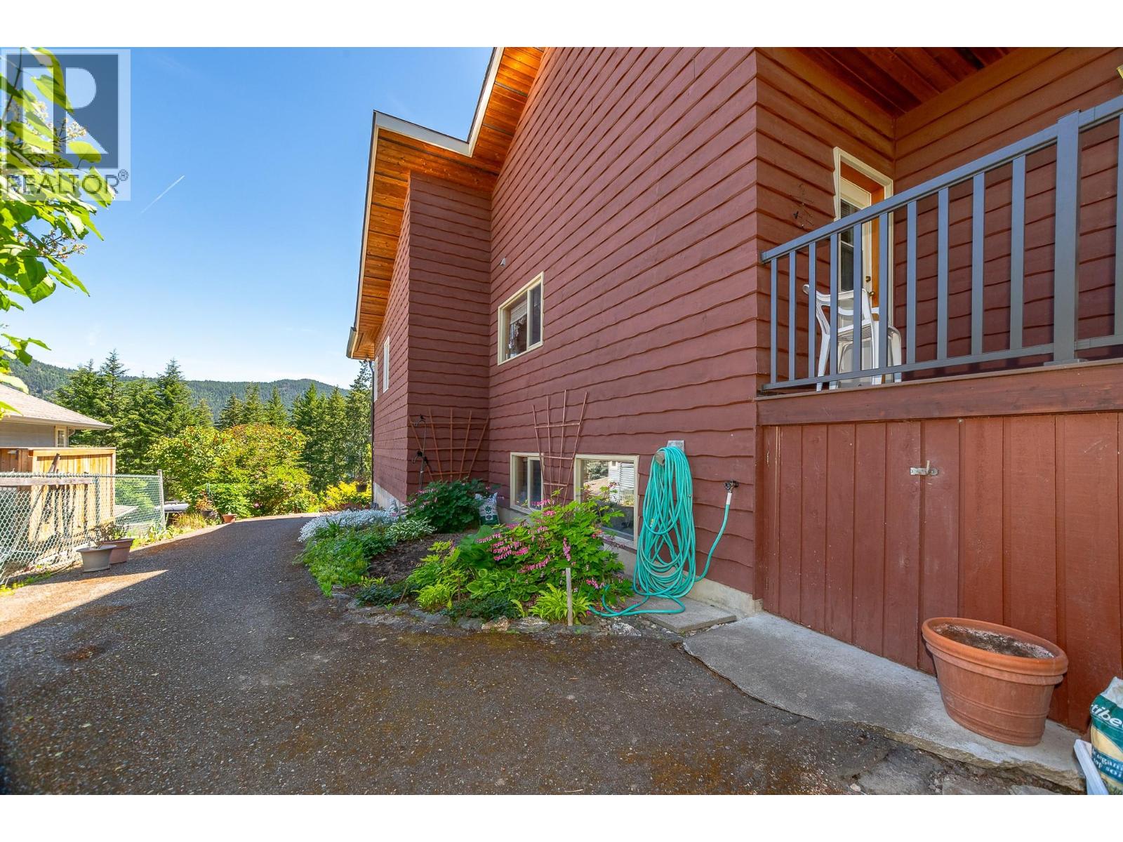 2392 Mt Tuam Crescent - 9
