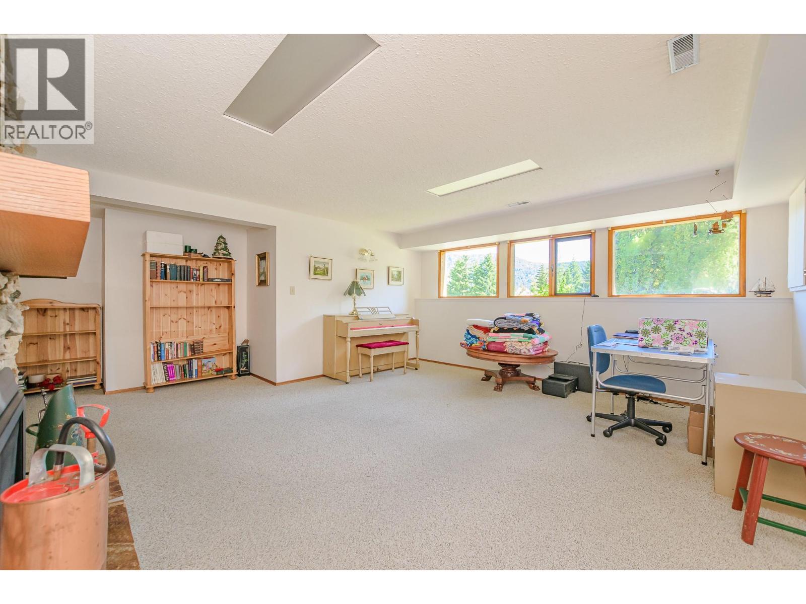 2392 Mt Tuam Crescent - 52
