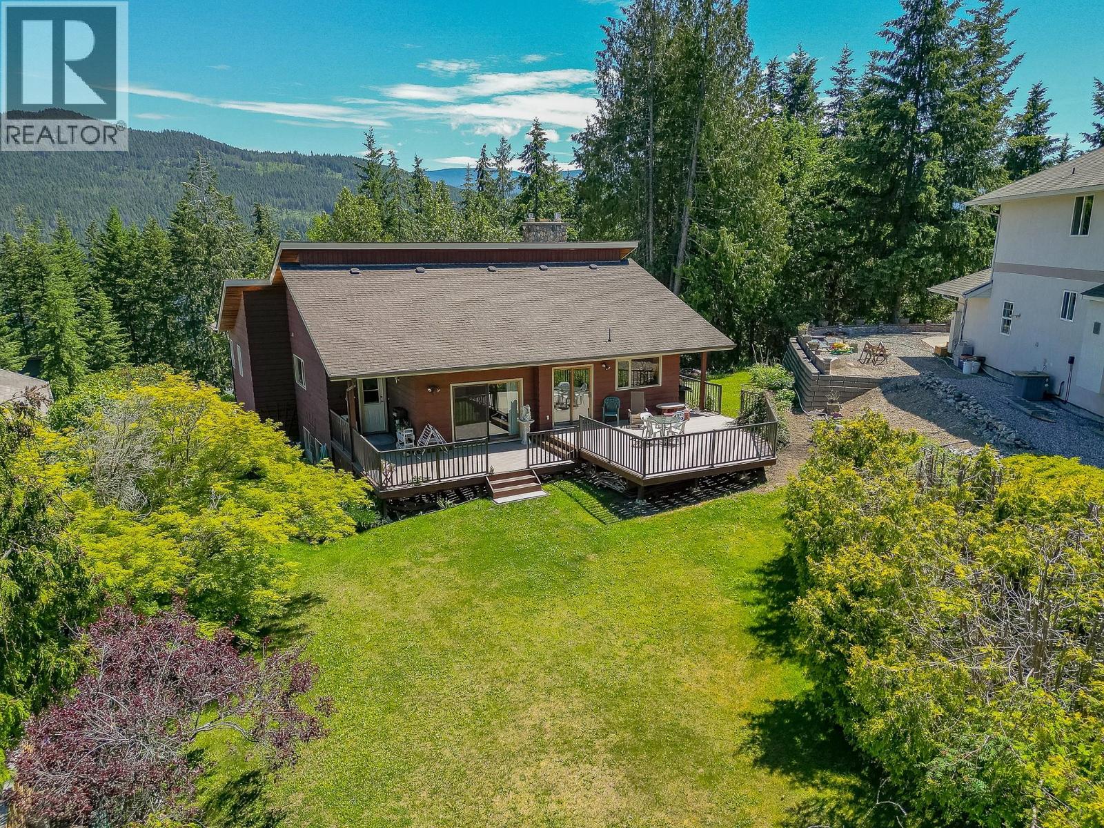 2392 Mt Tuam Crescent - 36