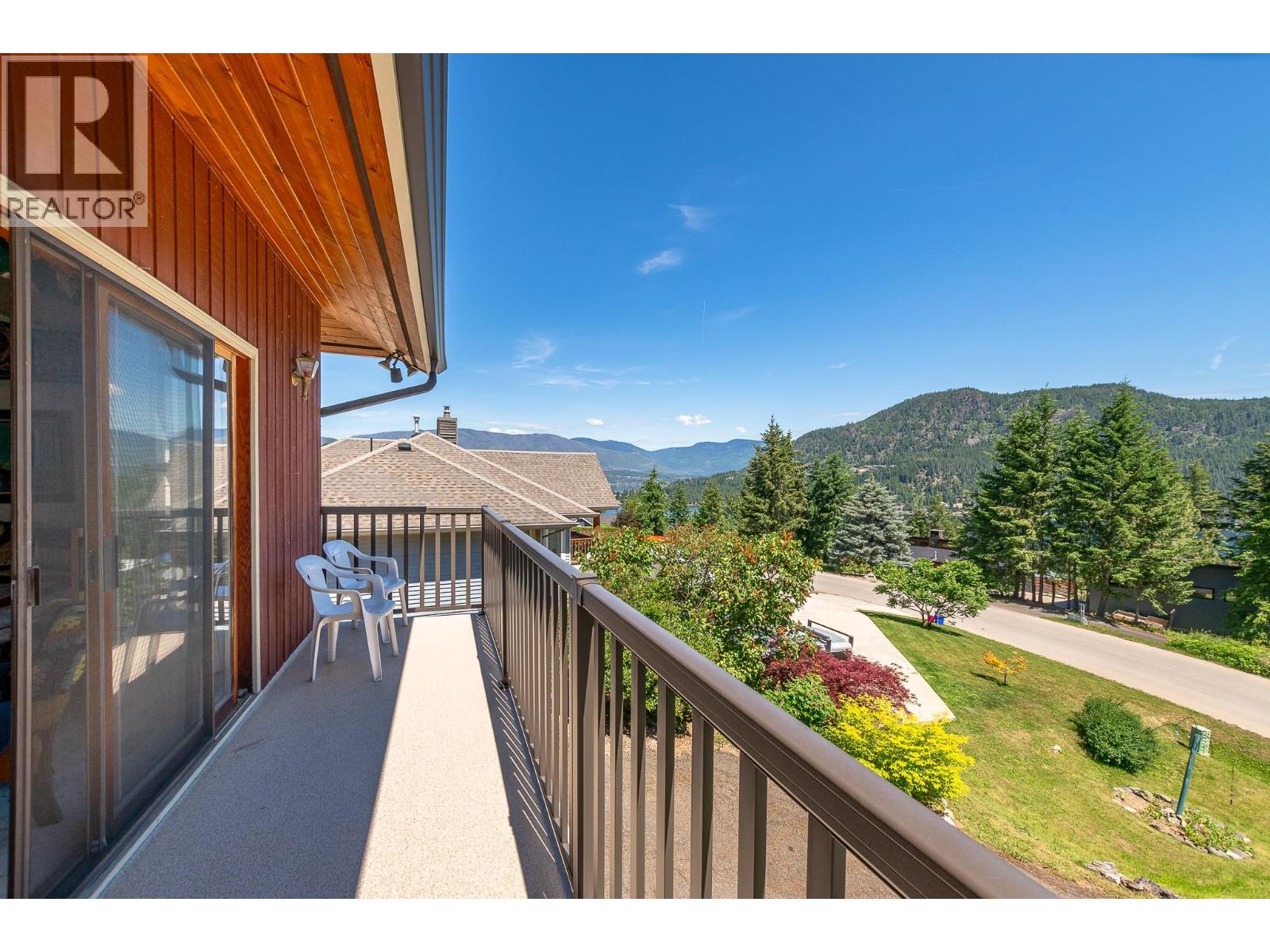 2392 Mt Tuam Crescent - 44