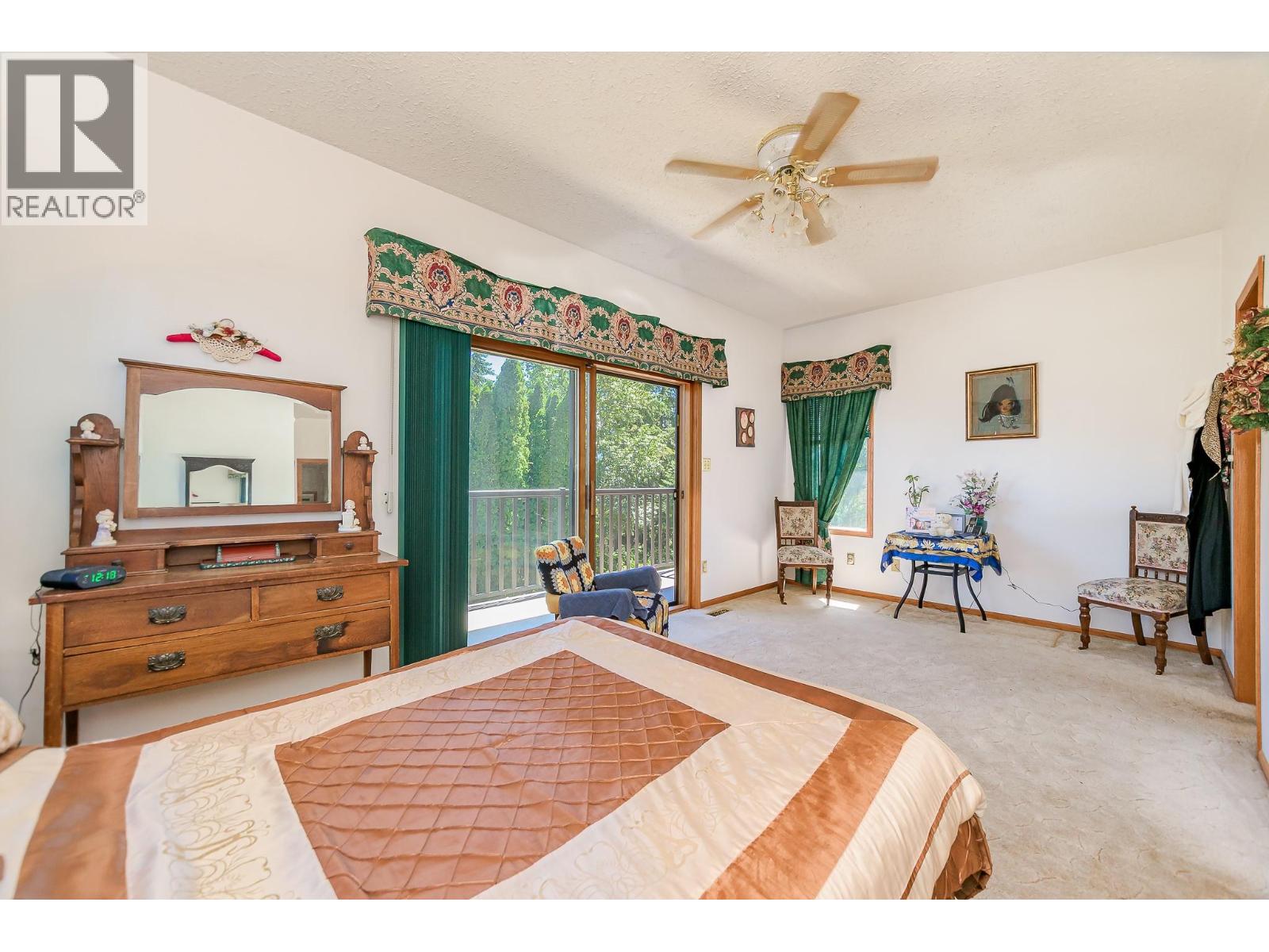 2392 Mt Tuam Crescent - 39