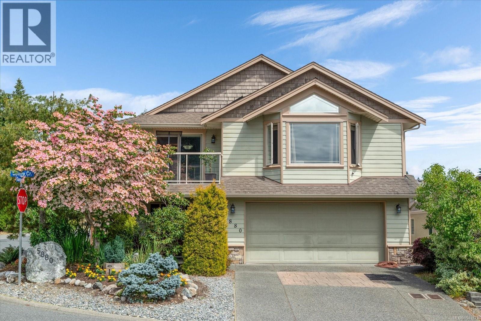 5880 Quarry Cres - 1
