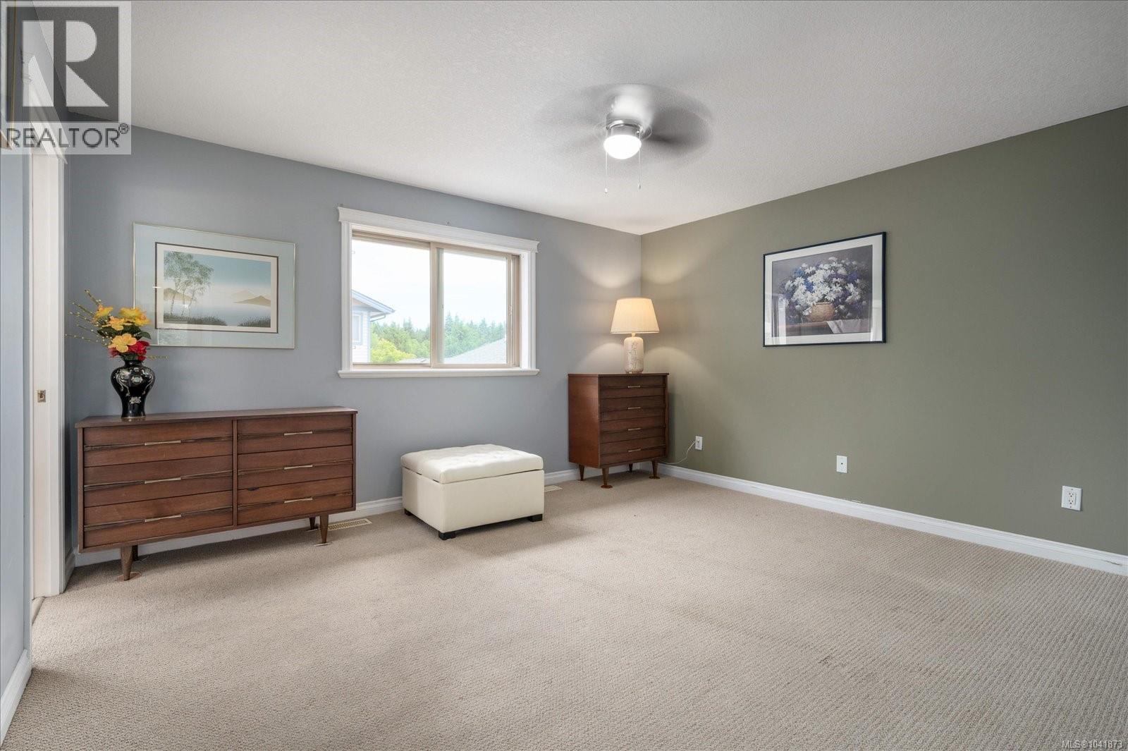 5880 Quarry Cres - 12