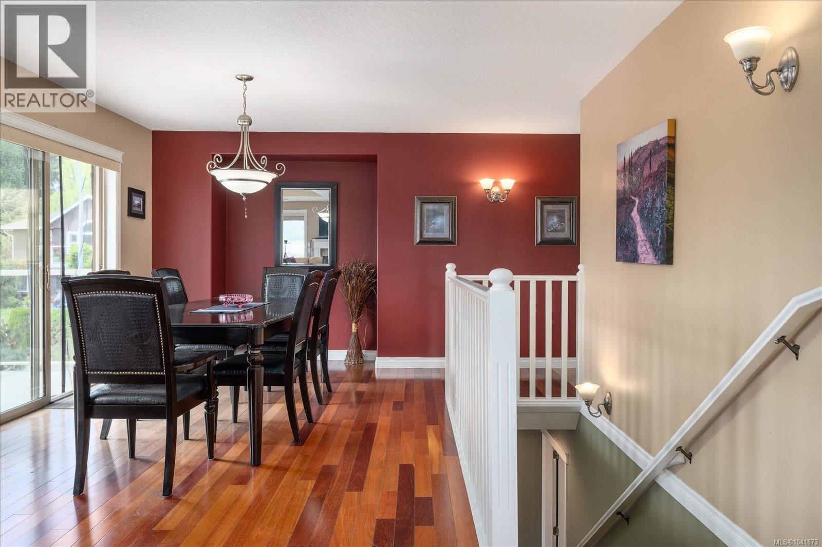5880 Quarry Cres - 17