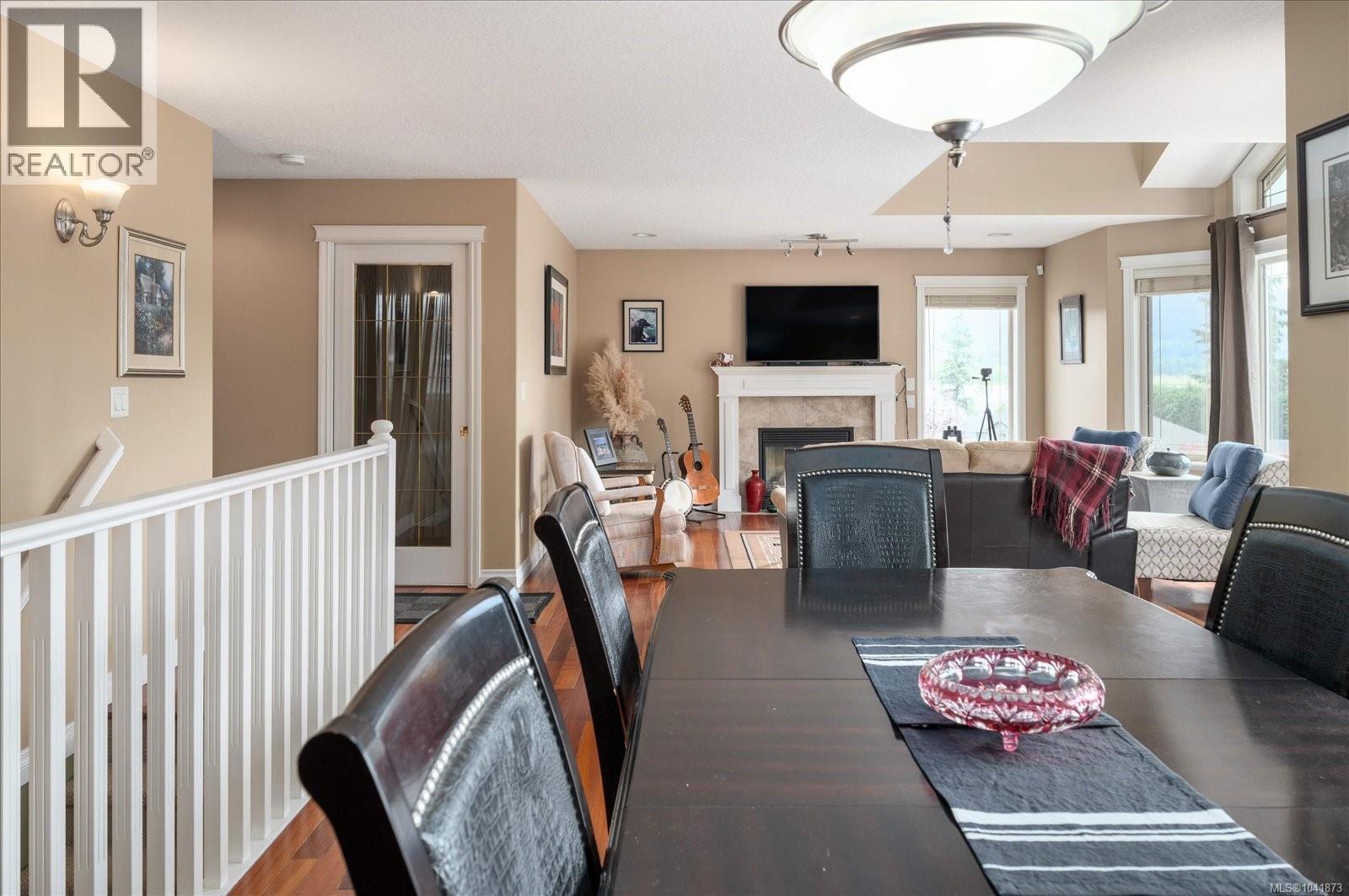 5880 Quarry Cres - 18