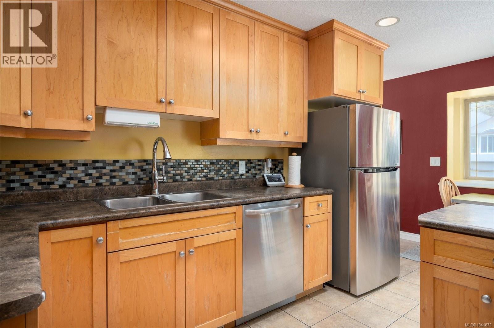 5880 Quarry Cres - 21