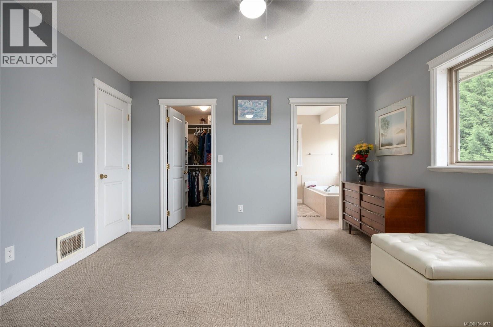 5880 Quarry Cres - 22