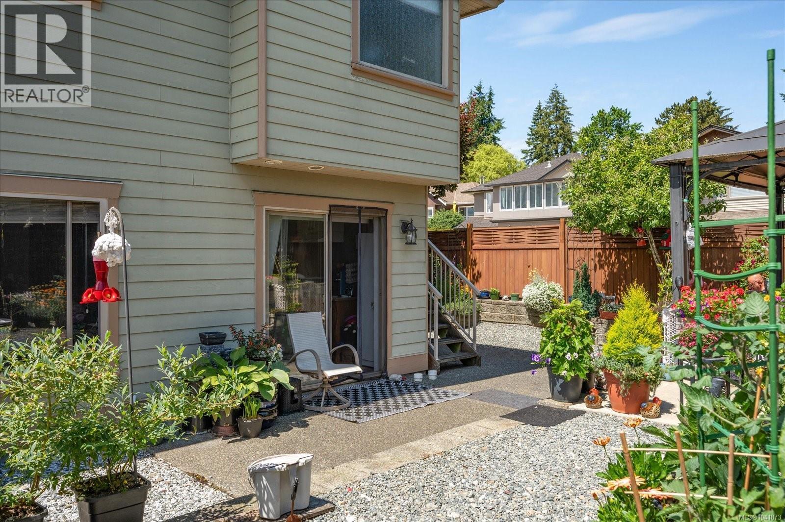 5880 Quarry Cres - 35