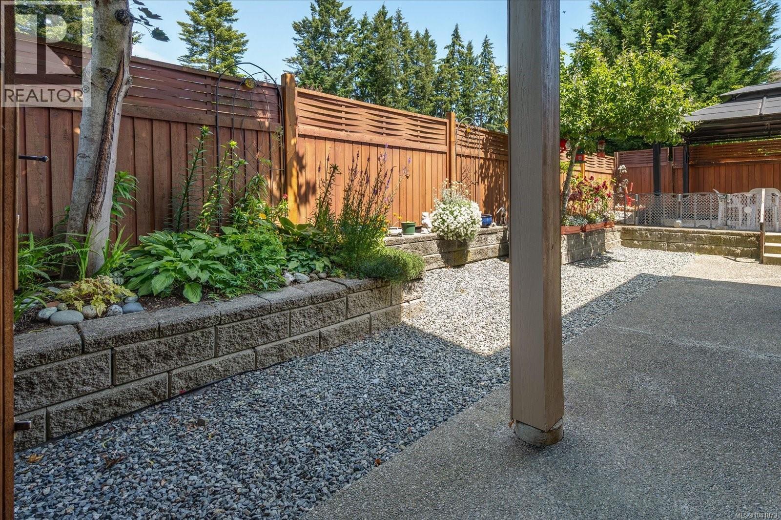 5880 Quarry Cres - 39