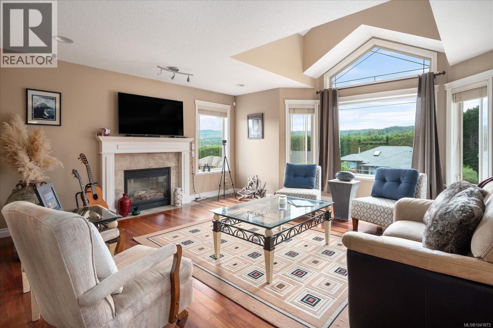 5880 Quarry Cres - 5