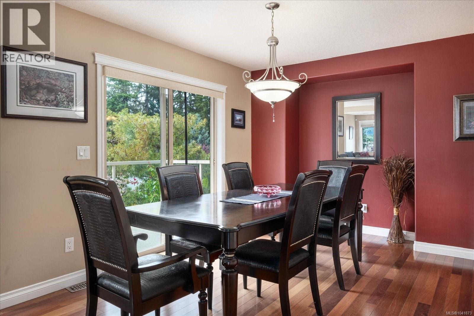5880 Quarry Cres - 6