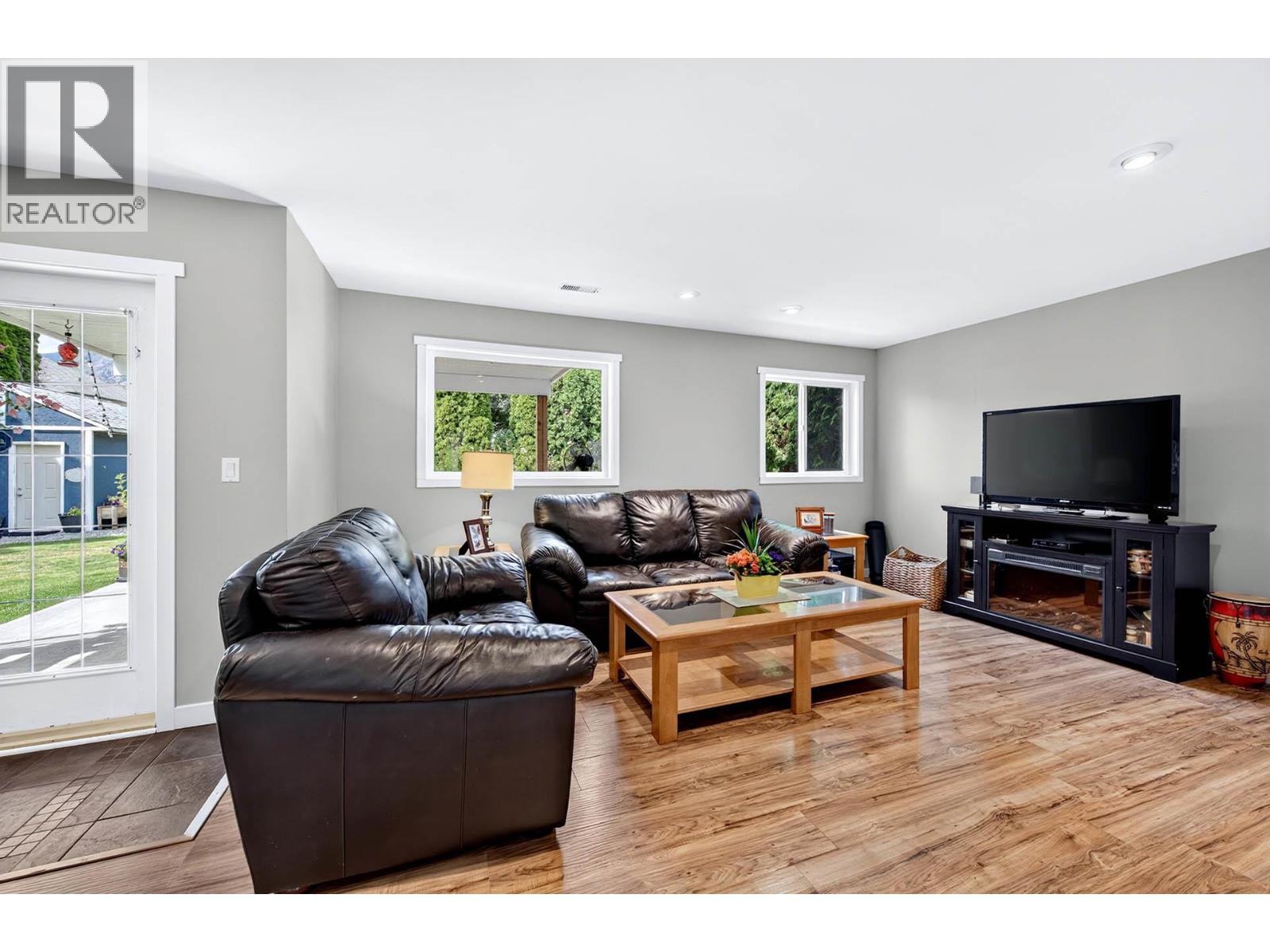 6488 Dallas Drive - 34
