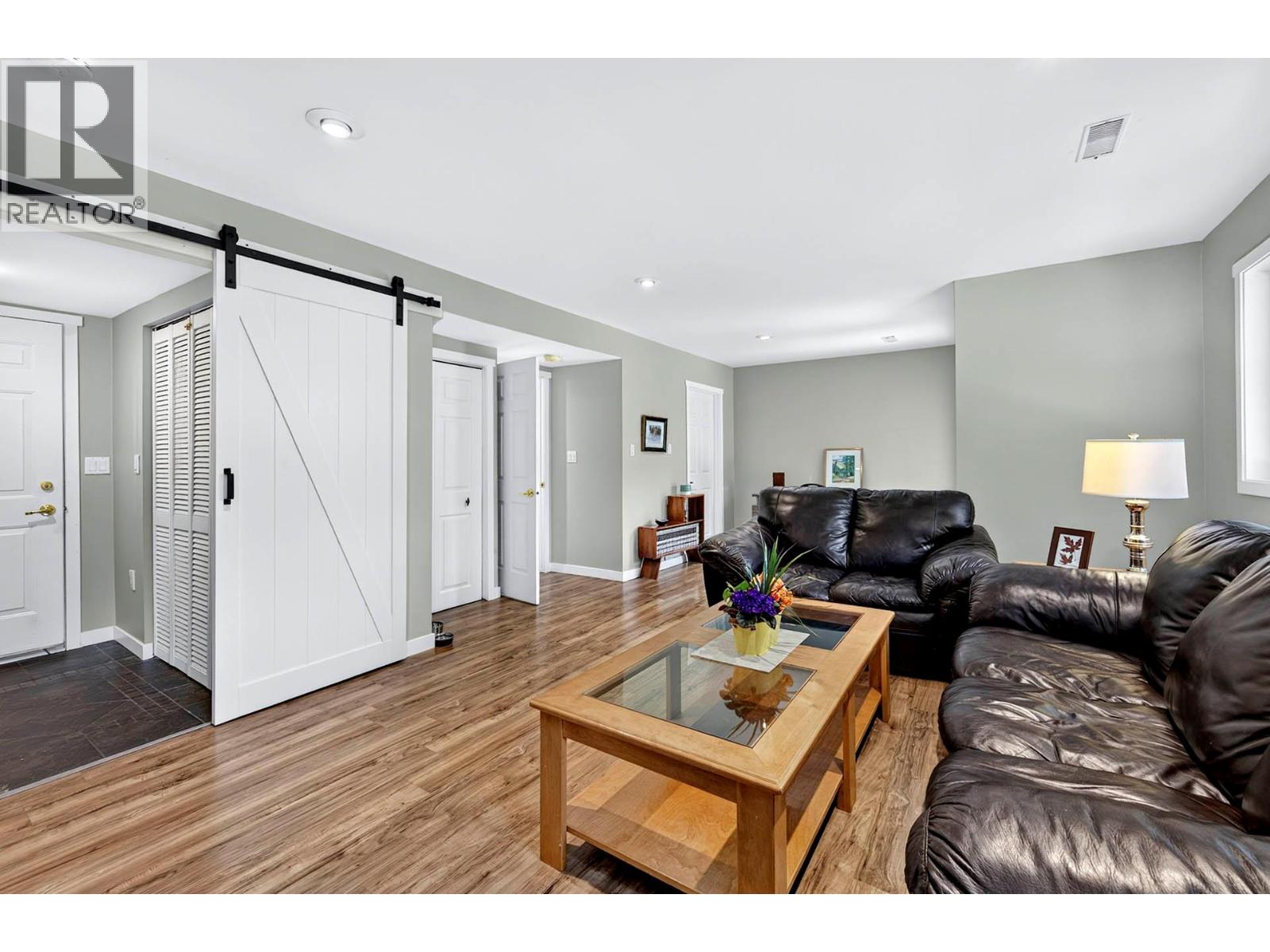 6488 Dallas Drive - 33