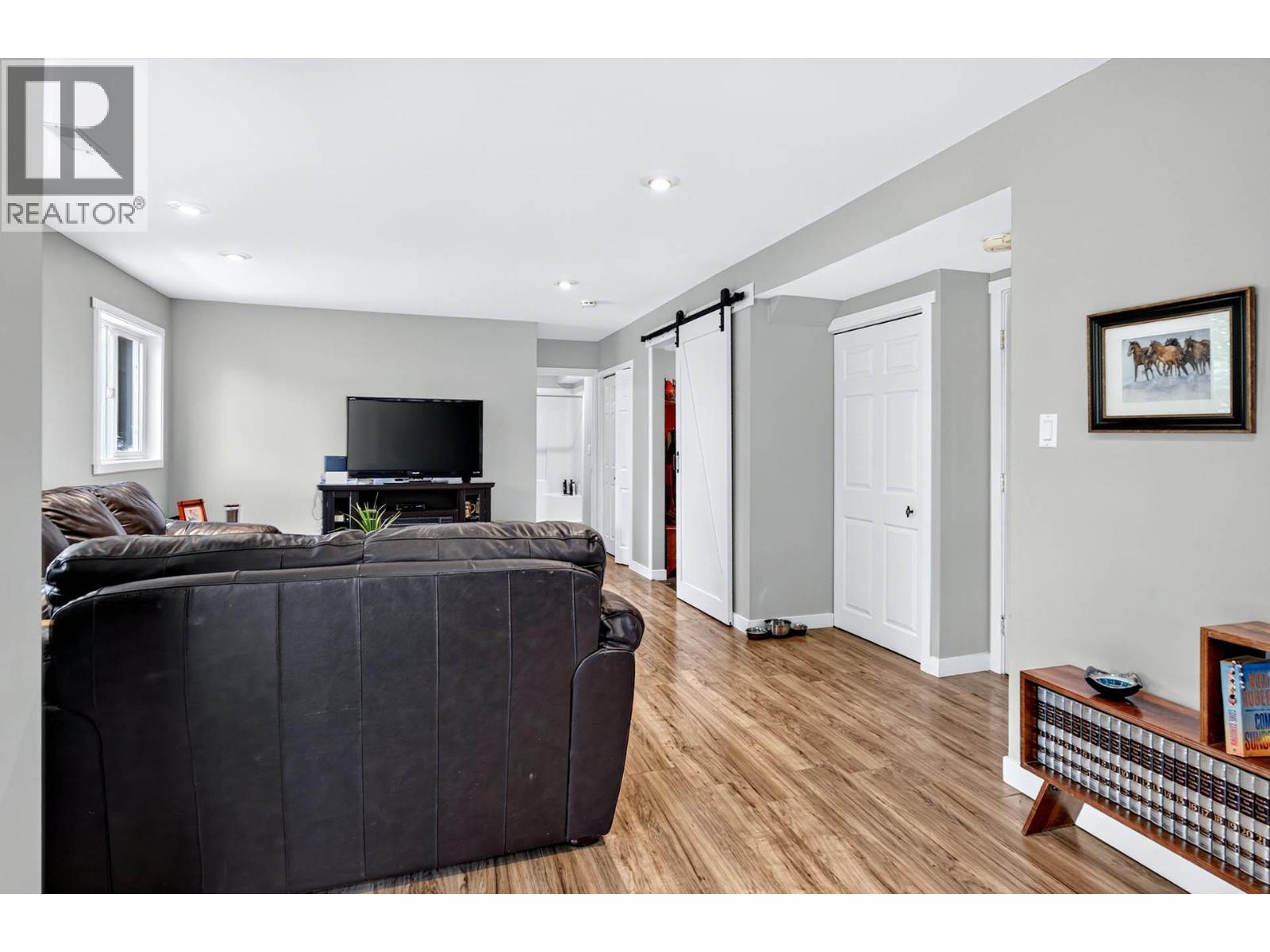 6488 Dallas Drive - 39