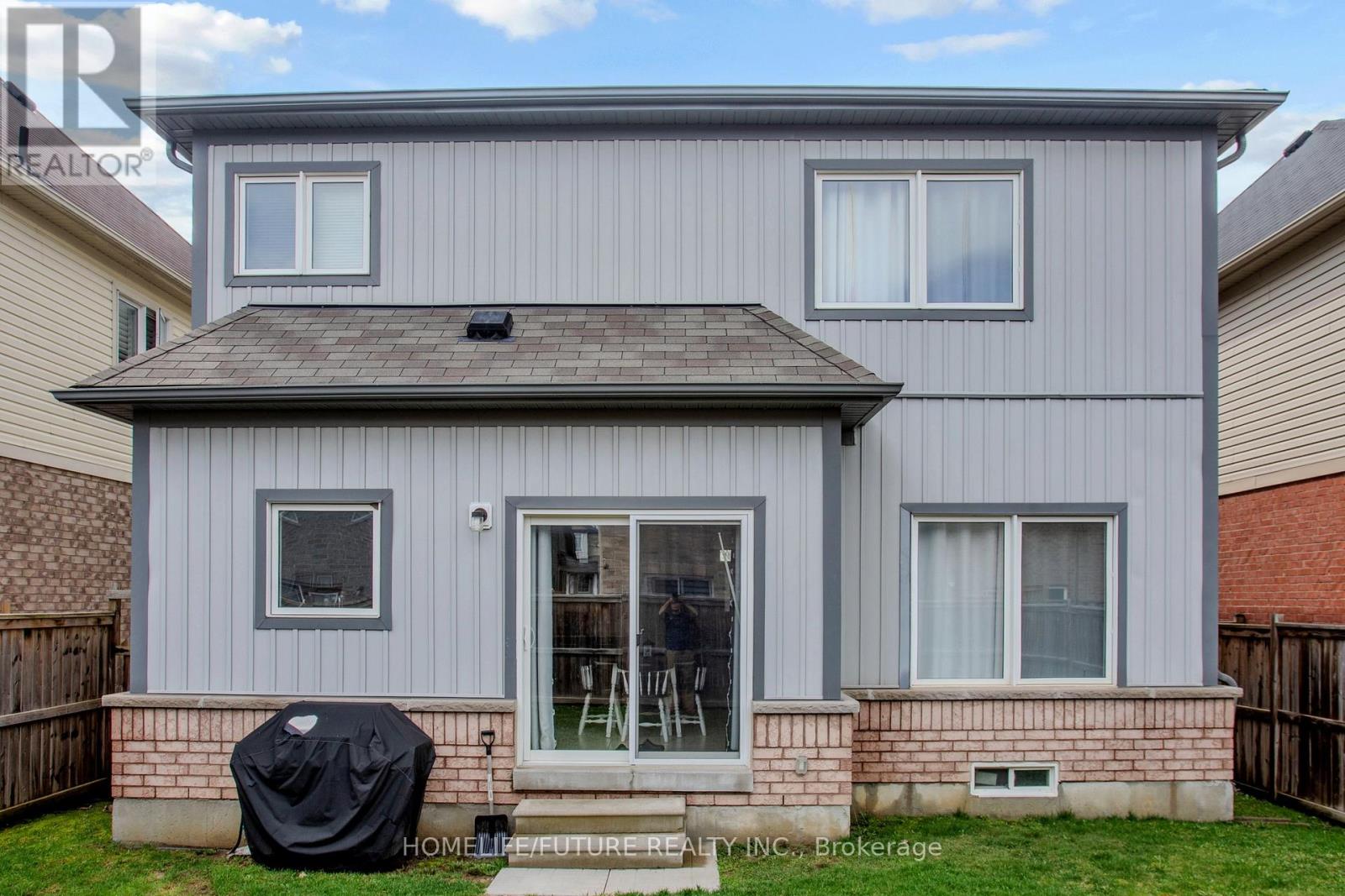 23 EDWIN CARR STREET - 38