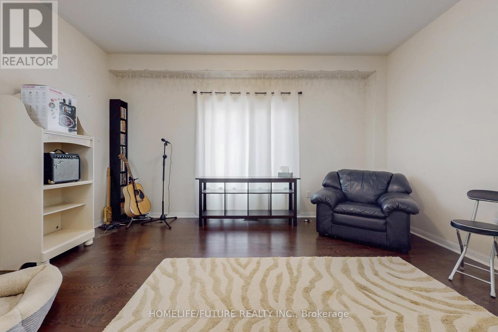 23 EDWIN CARR STREET - 50