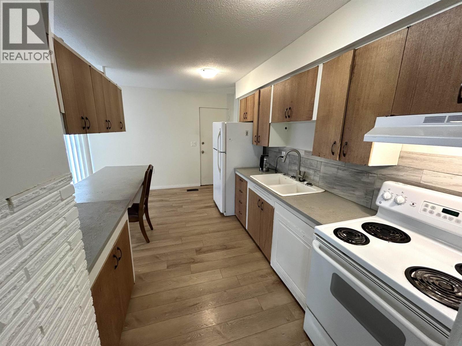 450 KELLY STREET - 9