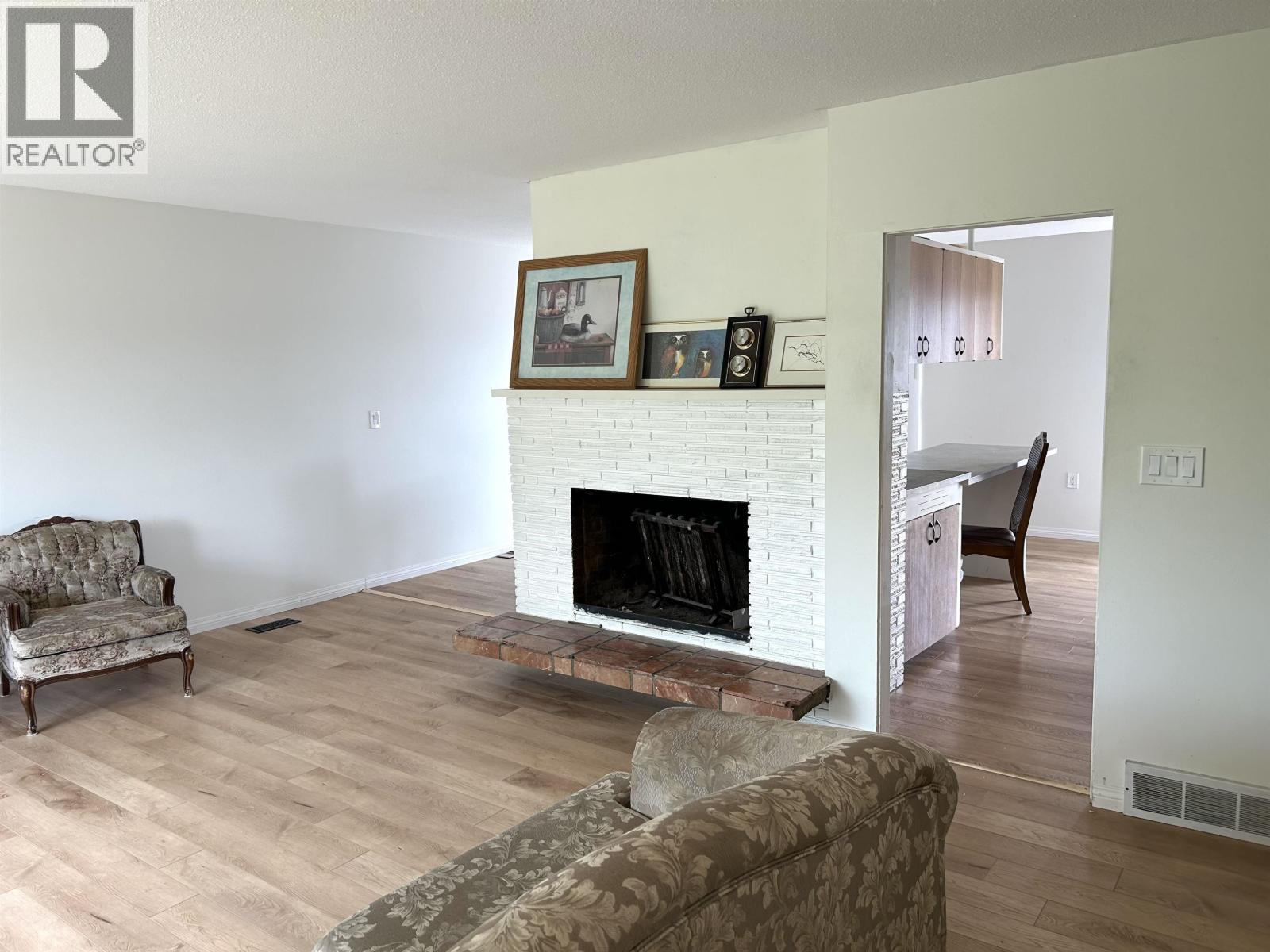 450 KELLY STREET - 4