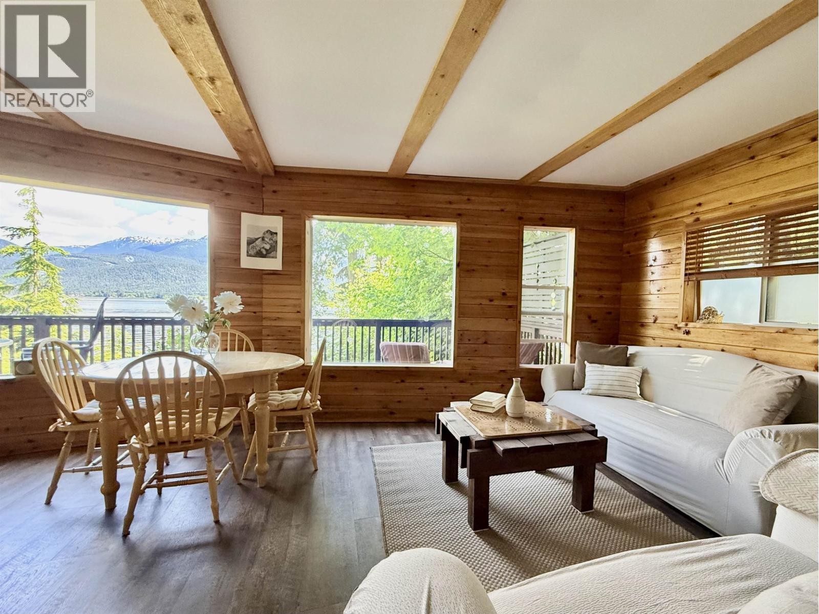 2862 SQUIRREL POINT - 7