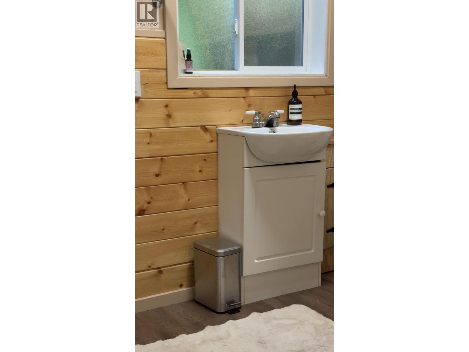 2862 SQUIRREL POINT - 12