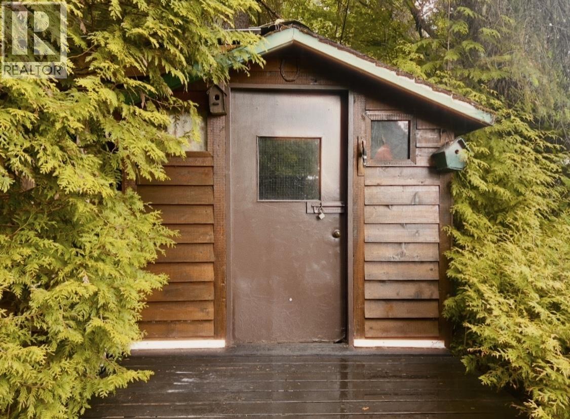 2862 SQUIRREL POINT - 18