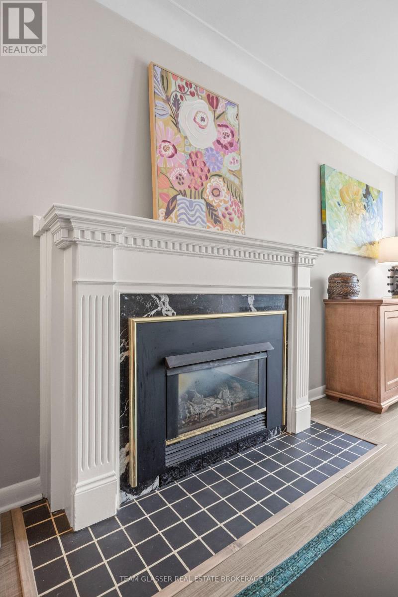 #62 1220 ROYAL YORK ROAD - 12