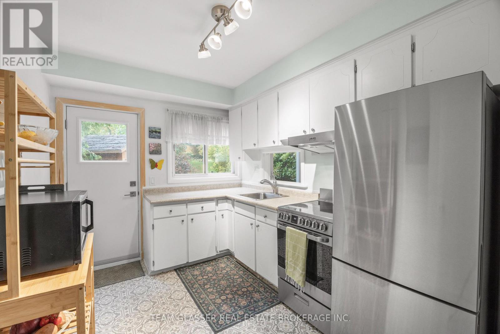#62 1220 ROYAL YORK ROAD - 17