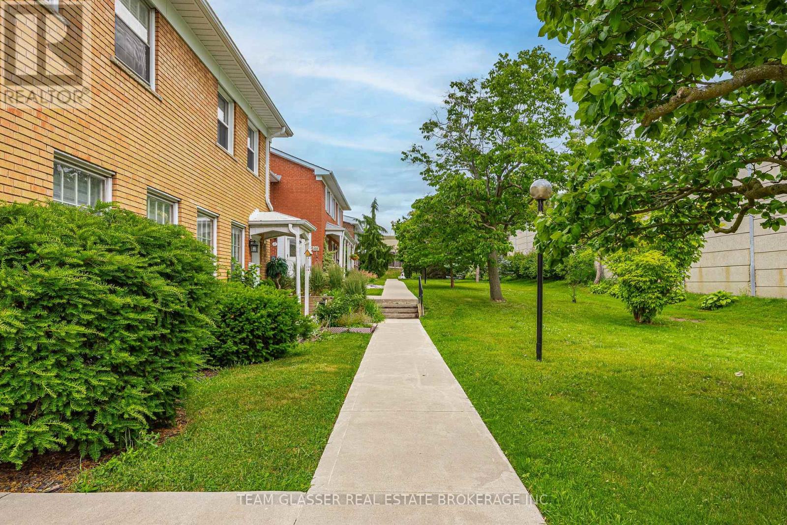 #62 1220 ROYAL YORK ROAD - 3