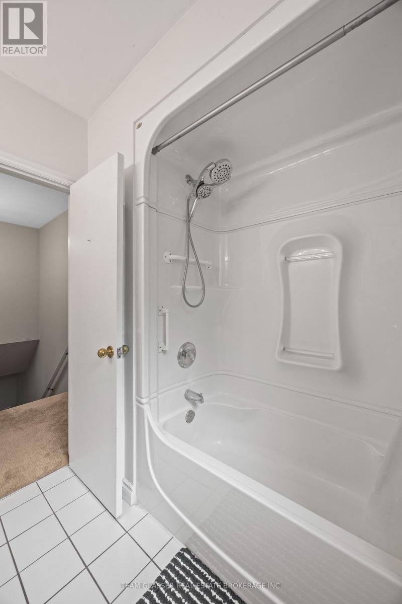 #62 1220 ROYAL YORK ROAD - 31