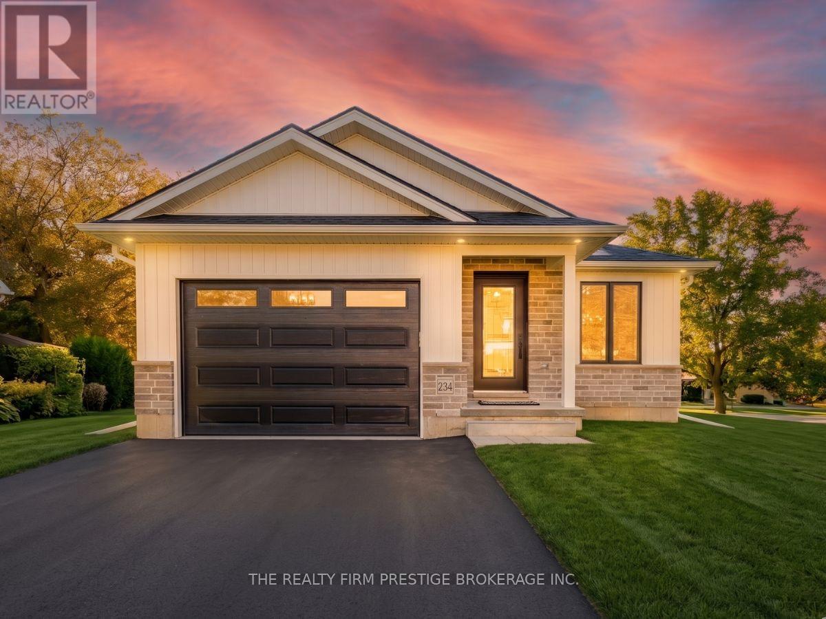 32 BROADWAY AVENUE - 1