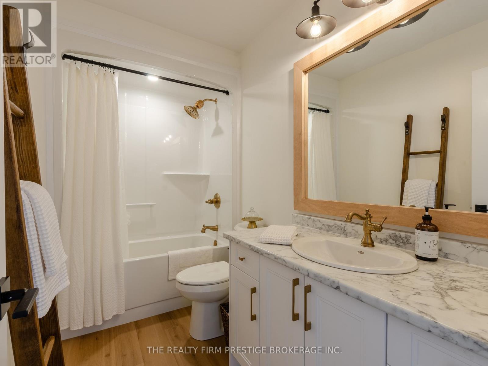 32 BROADWAY AVENUE - 11