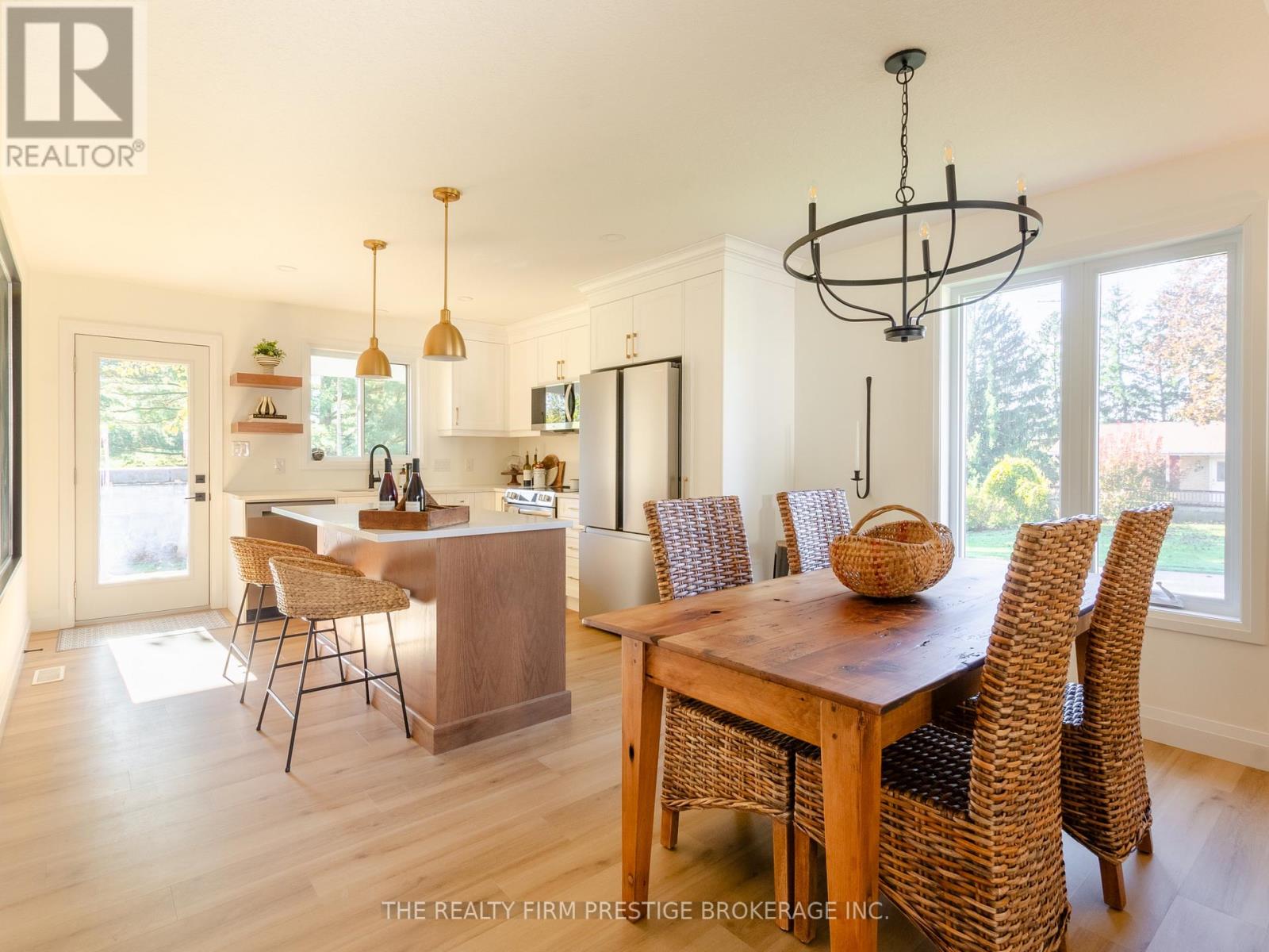32 BROADWAY AVENUE - 4
