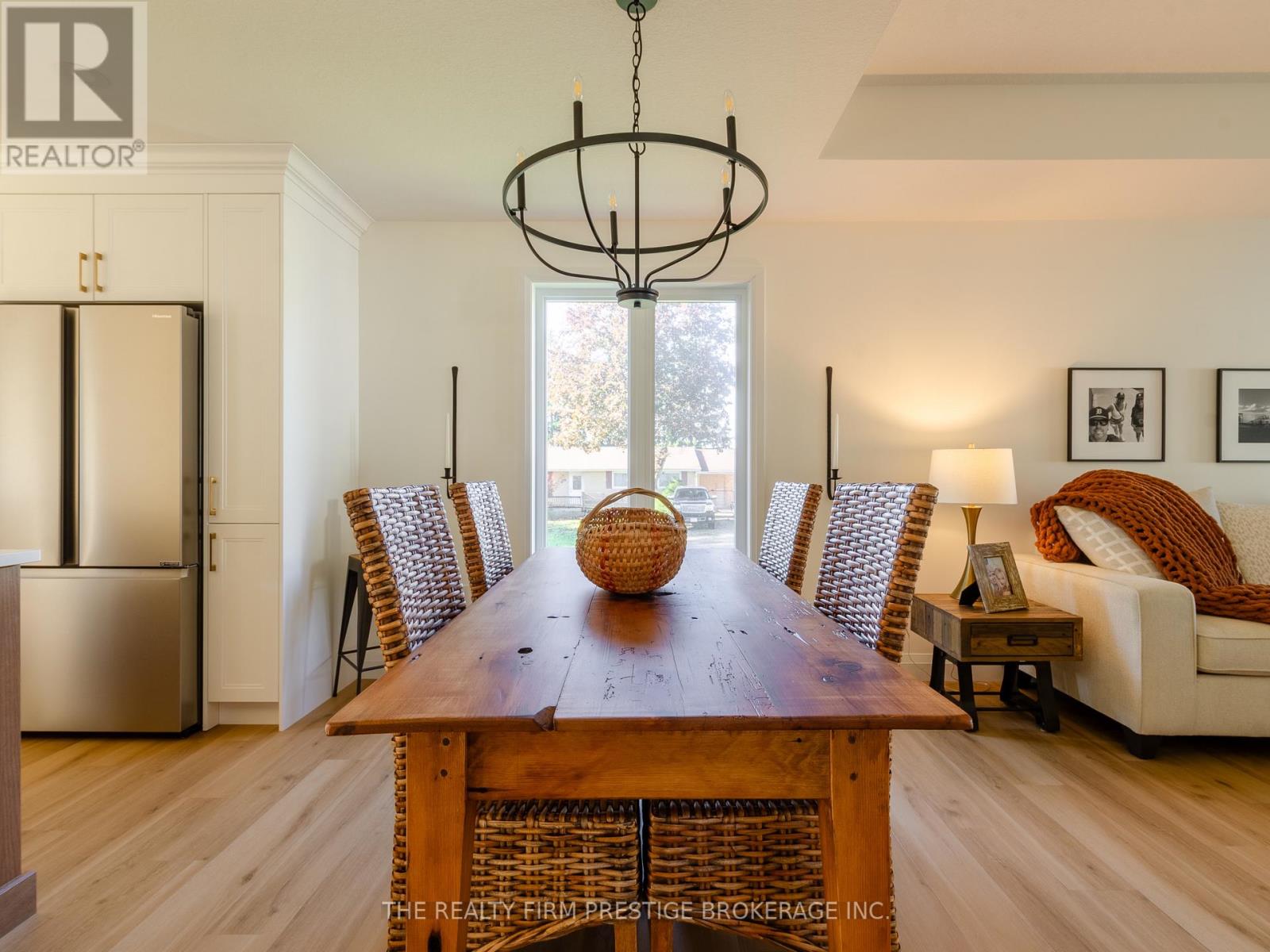 32 BROADWAY AVENUE - 6