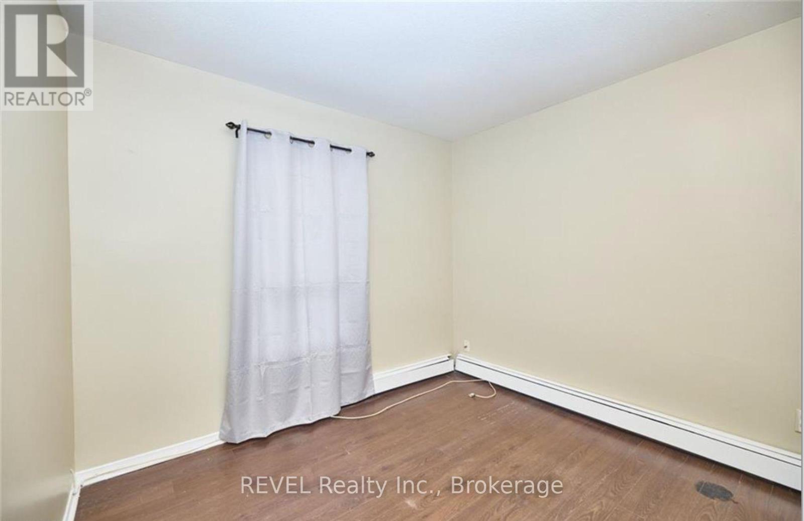 8 PELHAM ROAD - 7