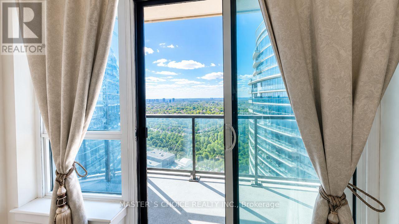 #2732 7161 YONGE STREET - 10